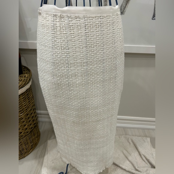 Roland Mouret ivory textured midi skirt NWT size 4 - Picture 4 of 7